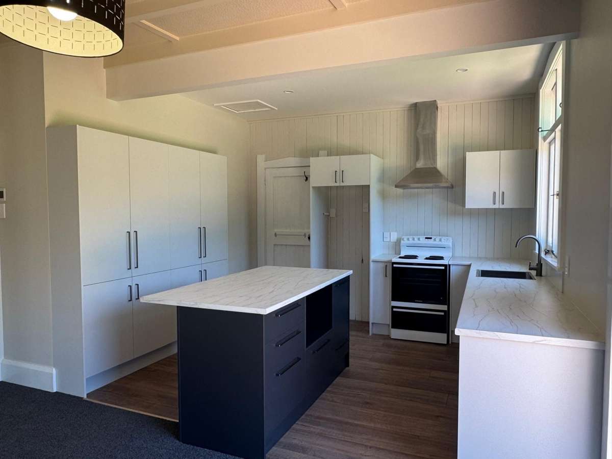 Freshly Renovated – Peaceful Living Close to Town 5