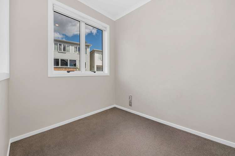 6 Panakenake Way Flat Bush_18