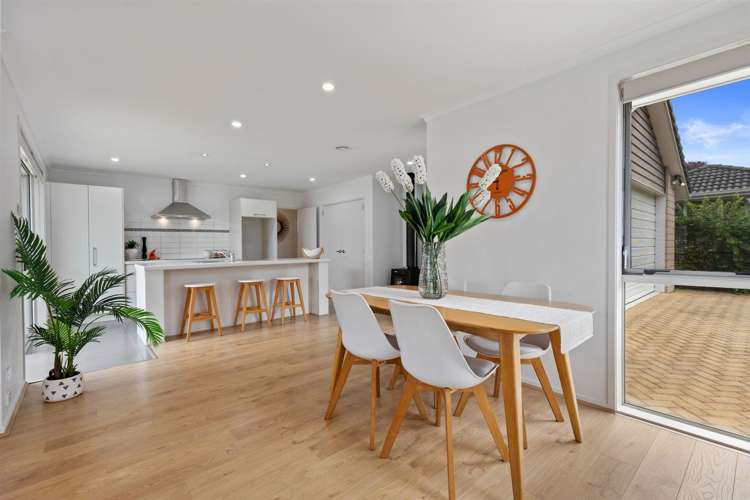 6 Barossa Way Brookfield_6