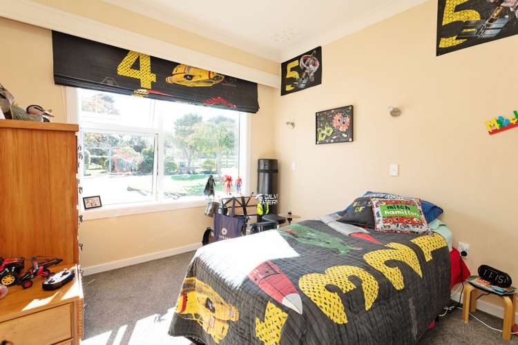 223 Roslyn Road Roslyn Bush_10