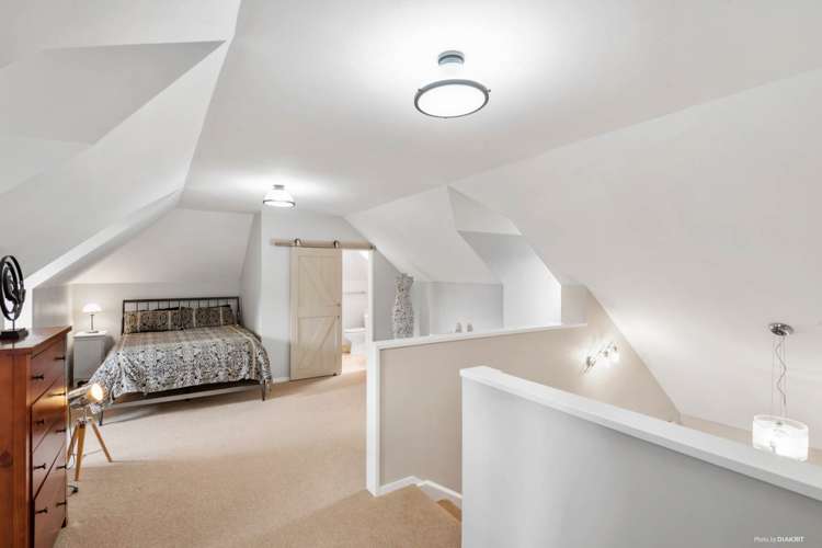 10 Skybird Place Glen Eden_12