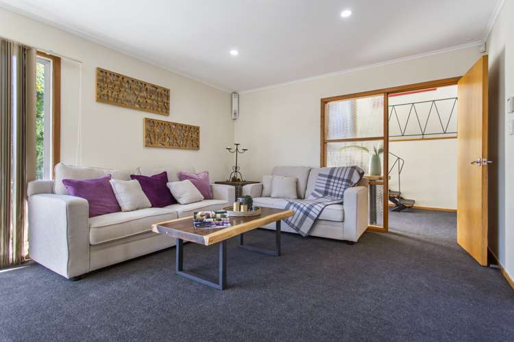 15 Edgewater Drive Pakuranga_5