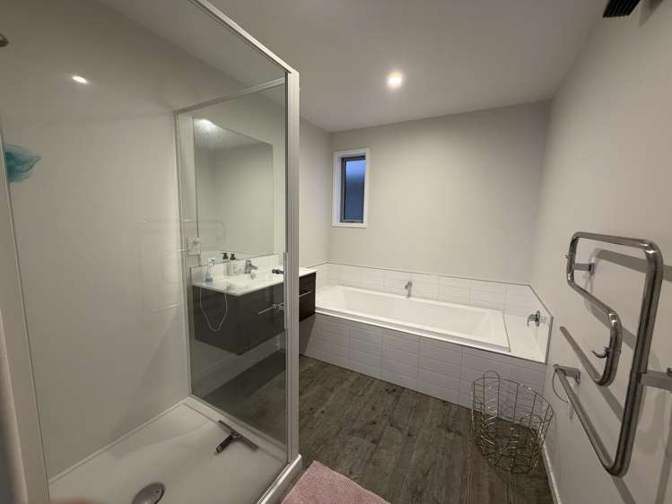 79 Sunline Avenue Lincoln_11