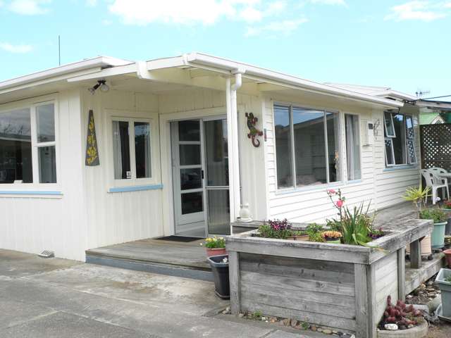 6a Hennessy Street East Foxton Beach_1