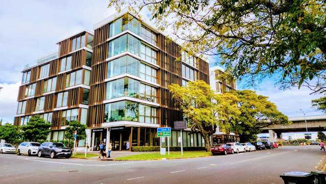 Urban Chic Remuera Apartment Present offers