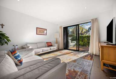 8 Jack Seabrook Road_4