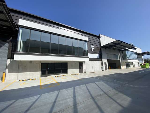 Modern & Functional Warehouse/Showroom