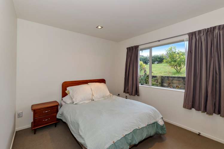 5 Caffreys Avenue Massey_14