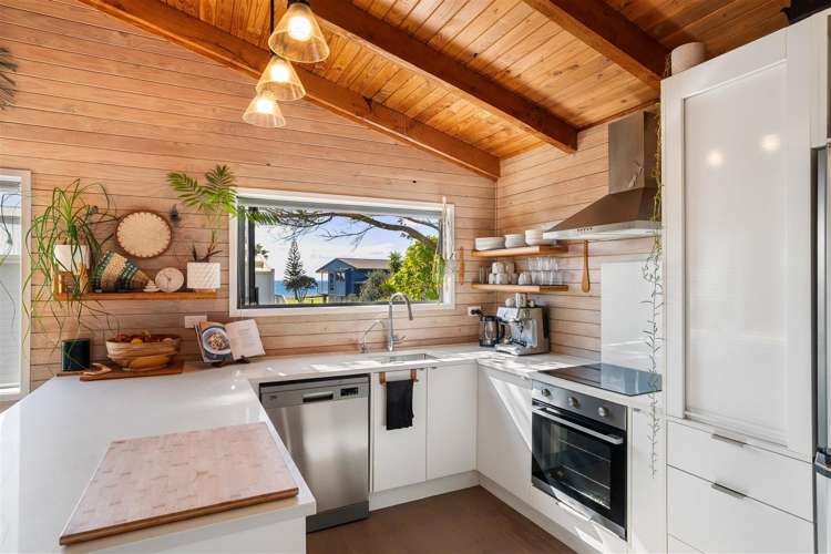 206 Onemana Drive Onemana_8