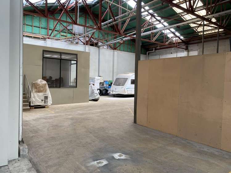 15 Riri Street Mangakakahi_2