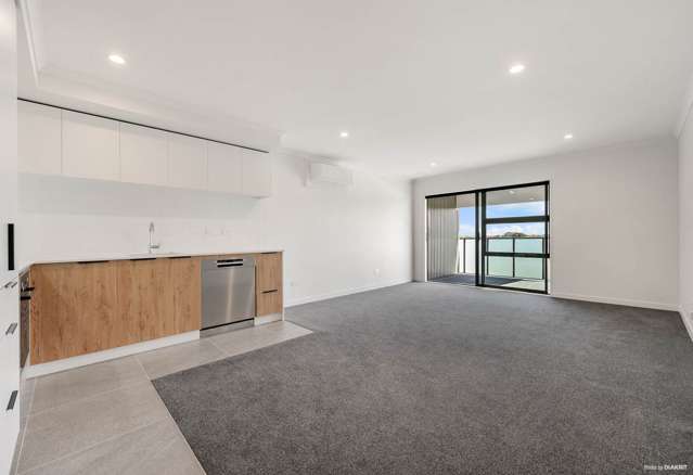 203/26 Shortfin Place Flat Bush_3