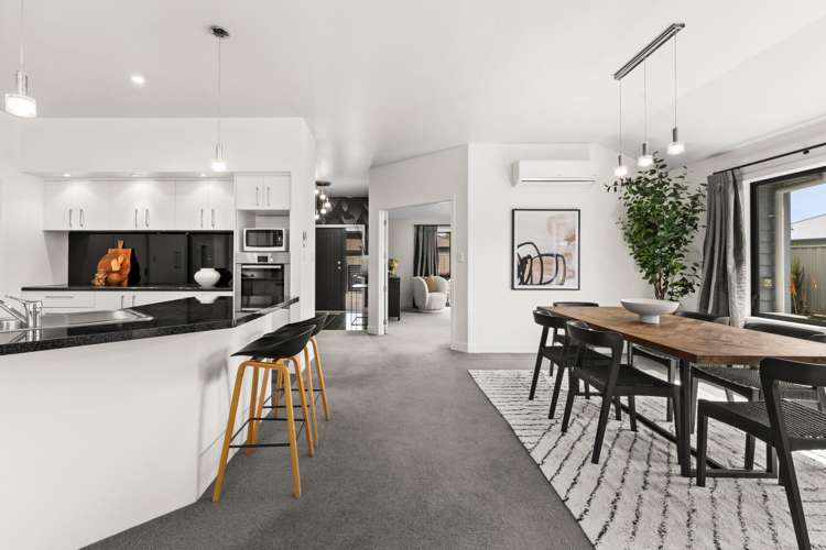 14 Arbuckle Road Frimley_7