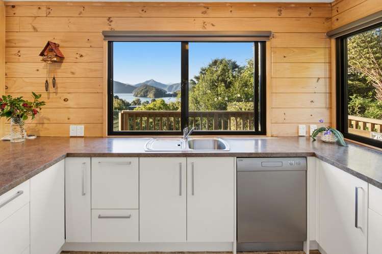 29 Manuka Drive Ngakuta Bay_5