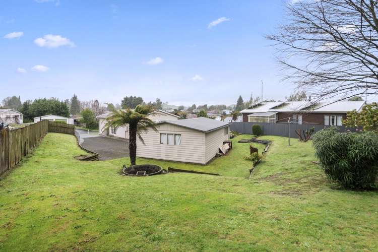 38 Esk Crescent Tokoroa_14