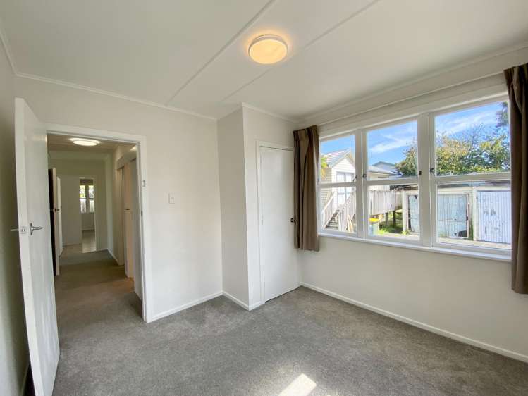 2 Aronui Terrace Kelston_9