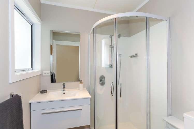 9 Lawrie Avenue Pukekohe_15