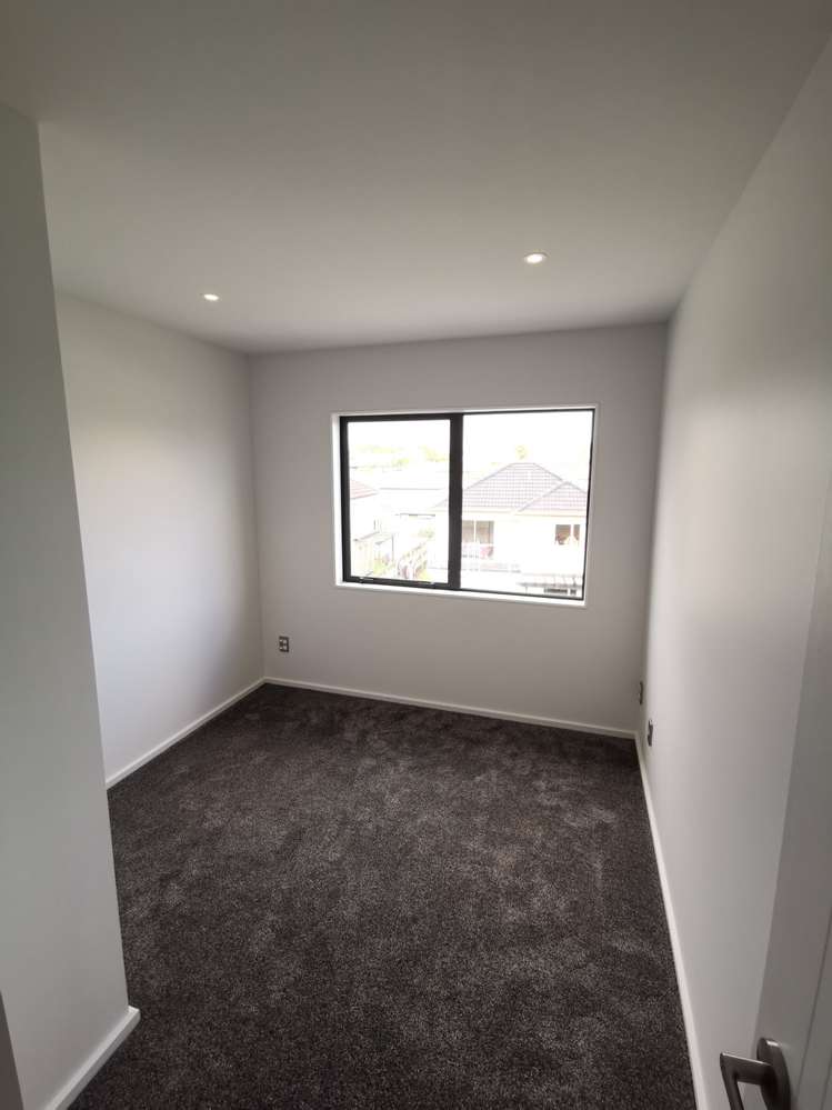 107 Bordeaux Parade Te Atatu South_9