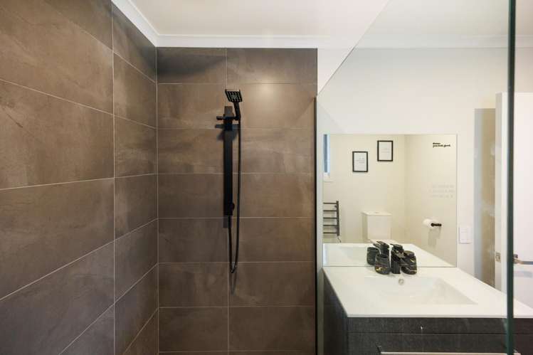 16a Rayner Lane Marton_21