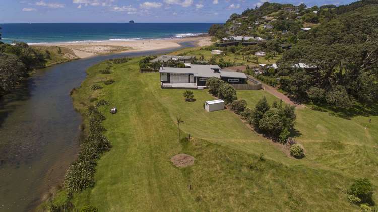11 Pye Place Hot Water Beach_9
