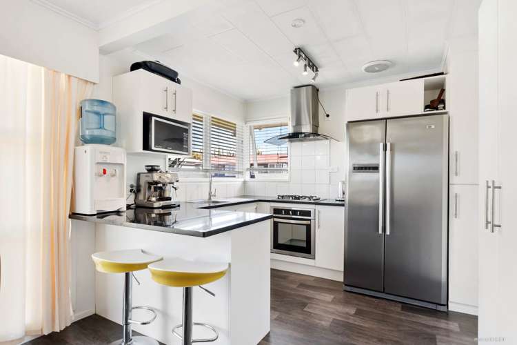 11 Rush Place Mangere_13