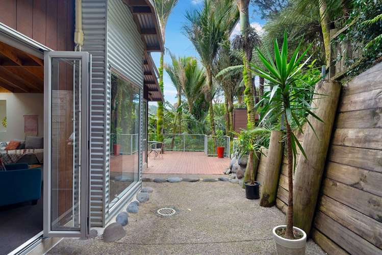 184 Huia Rd Titirangi_17