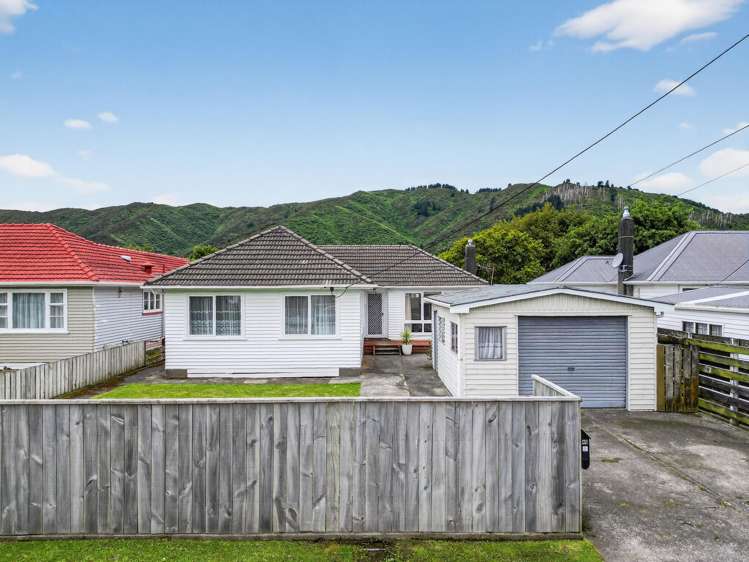 49 Dover Road Wainuiomata_26