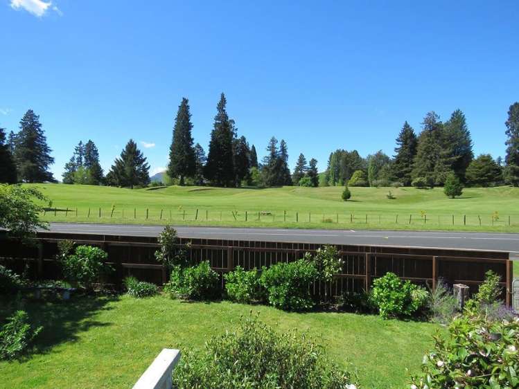 186 Golf Road Taumarunui_1