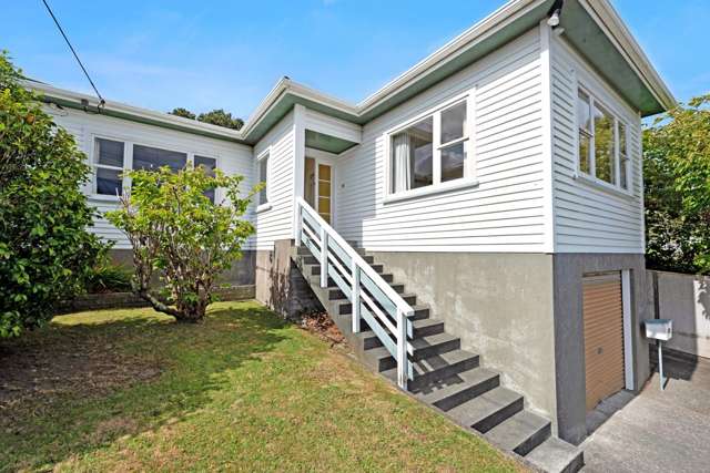 21 Firth Terrace Karori_2