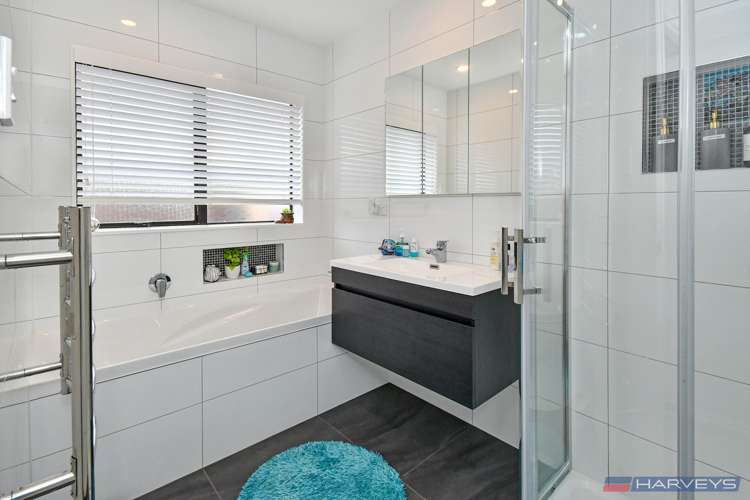 49 Kuripaka Crescent The Gardens_11