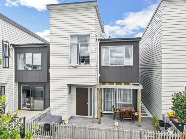 Charming Four-Bedroom Home in Hobsonville Location