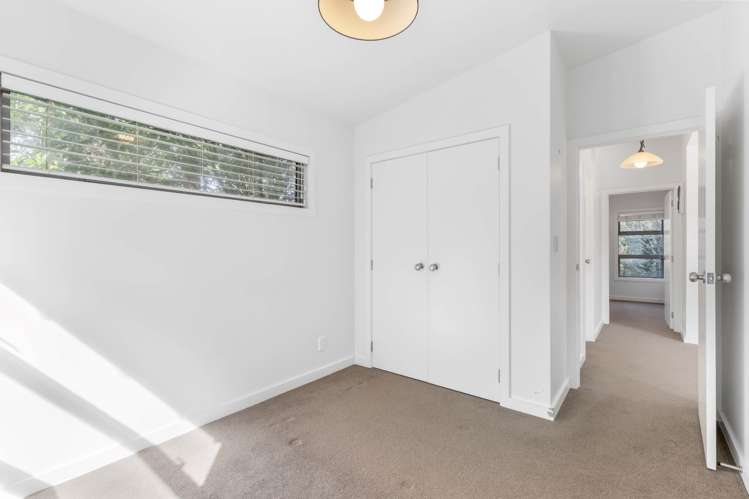 2/49B Lancaster Road Beach Haven_10