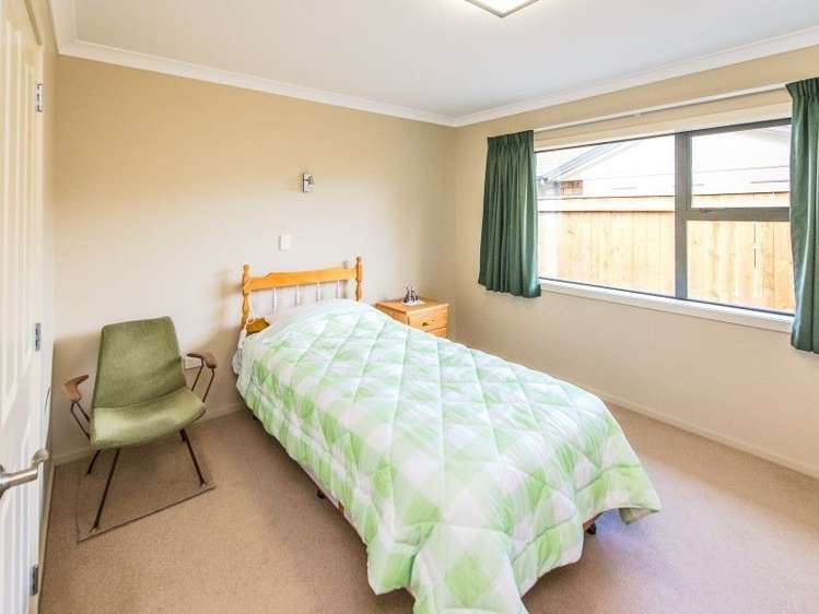 27 Gilligan Close College Estate_16