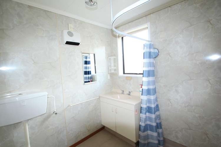 4/23 Devon Street Stoke_8