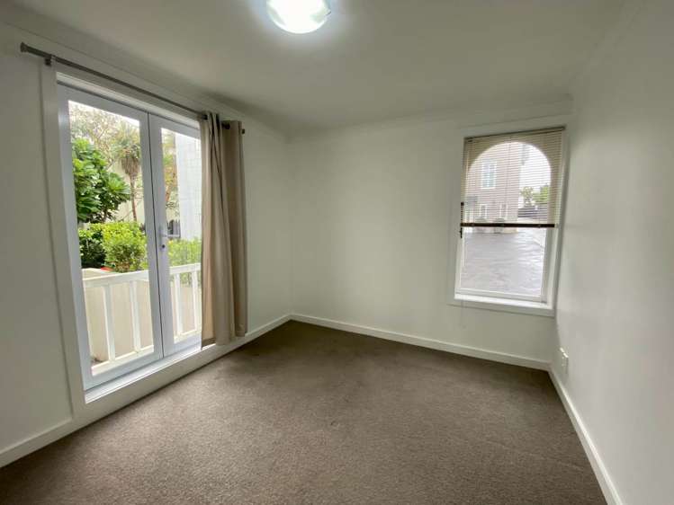 2/38 Kitchener Road Milford_12