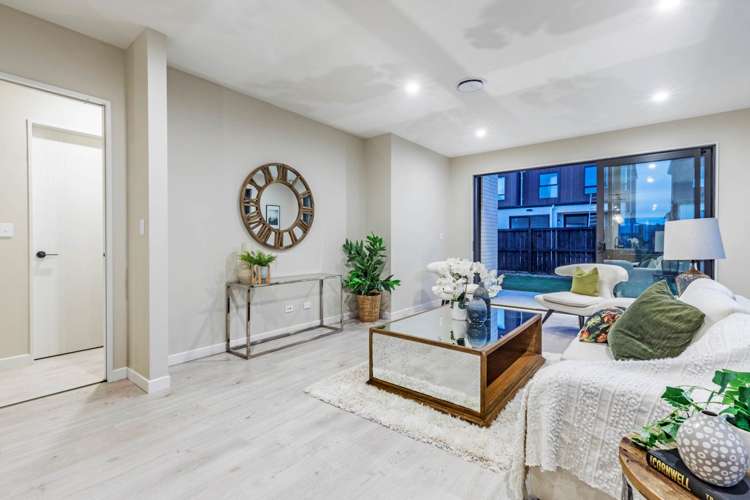 64 Glidepath Road Hobsonville_5