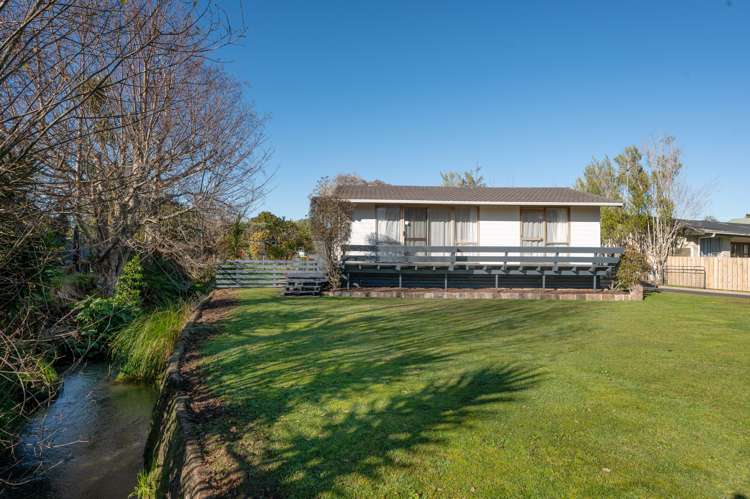 2 Cooper Avenue Holdens Bay_12