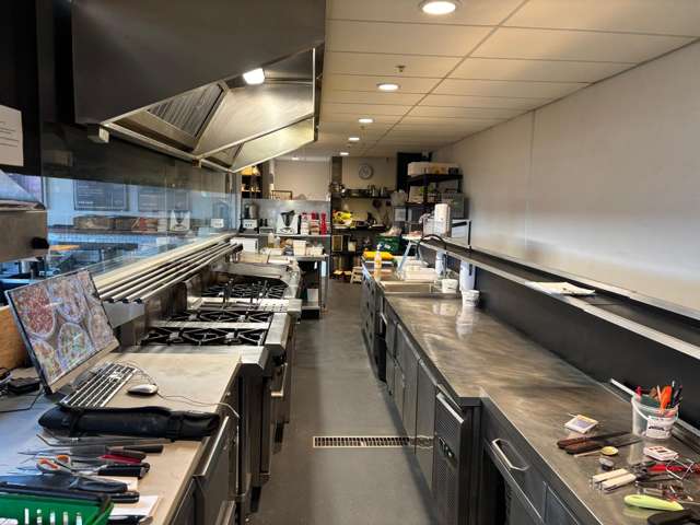 Tenancy 4A/231 Archers Road Wairau Valley_3