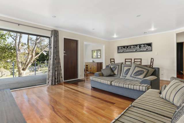 92 Commissariat Road Mount Wellington_2