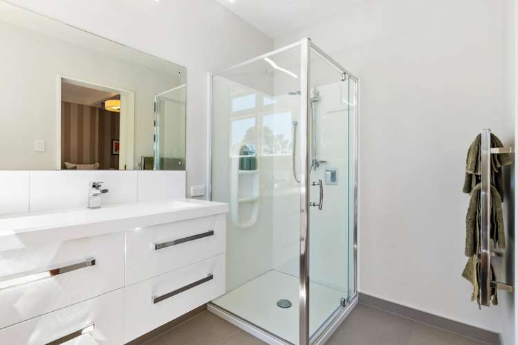 32 Homewood Avenue Karori Central_13