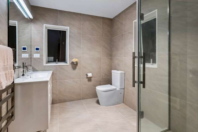 35 Cilliers Drive Silverdale_19