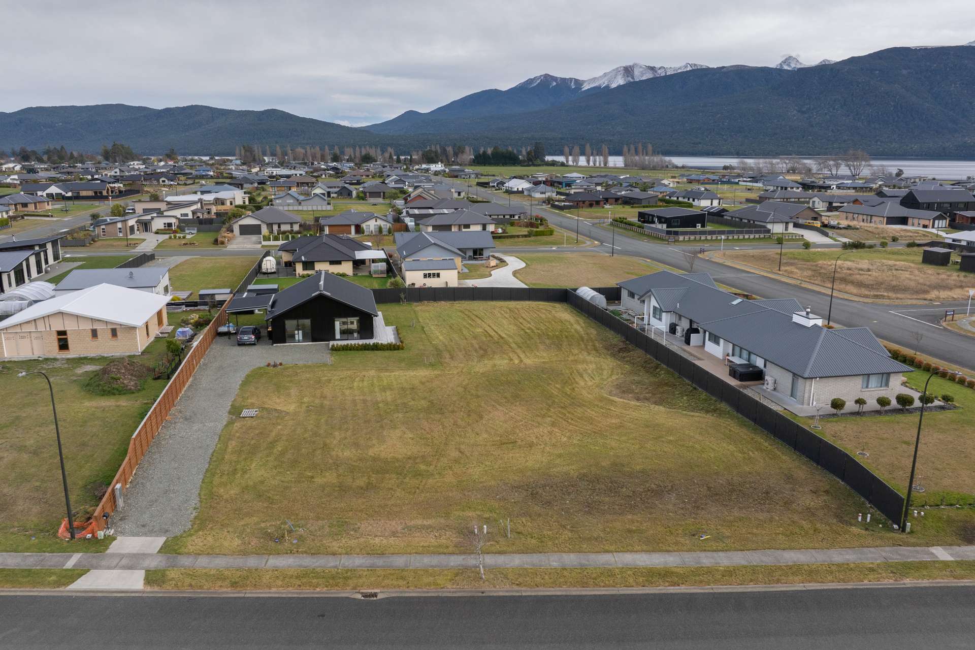 19A 19B Takitimu Ave Te Anau_0