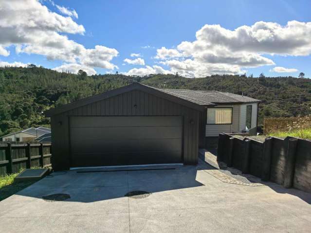 Spacious Two-Storey Standalone Home in Quiet Cul-de-sac – Stunning Mountain Views!