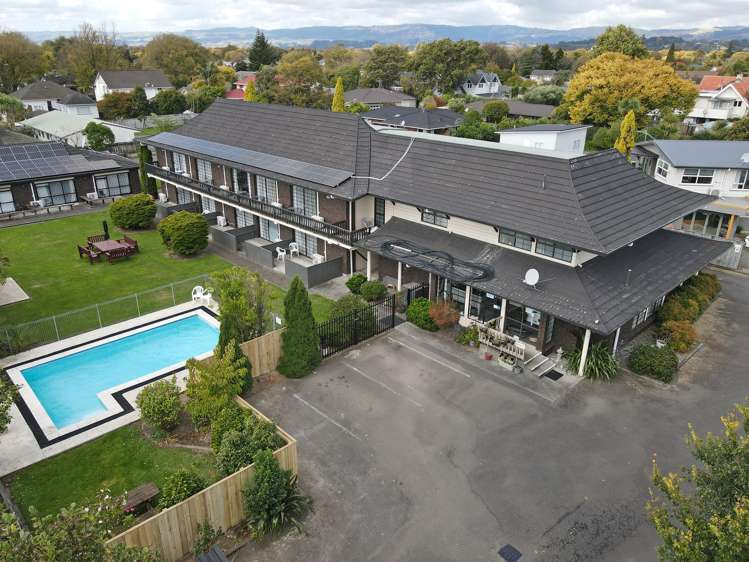 167 Fitzherbert Avenue West End_29