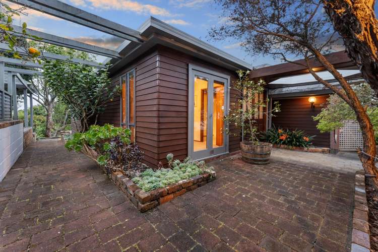 16 Braemar Road Castor Bay_29