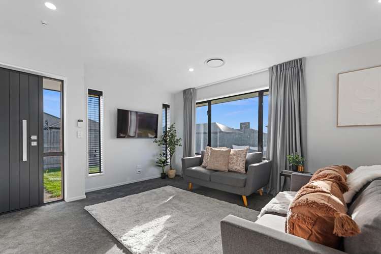 27 Lunn Crescent_3