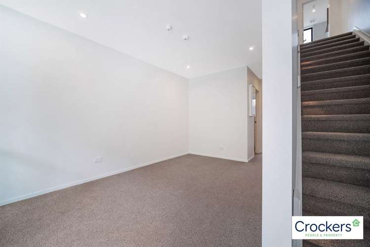 2/2 Treasure Lane 1802_3