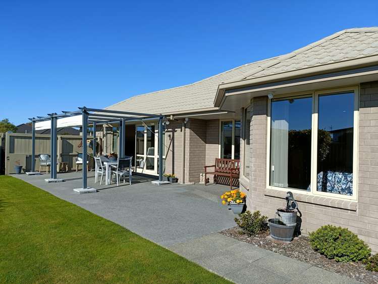 9 Flaxon Place Burwood_13