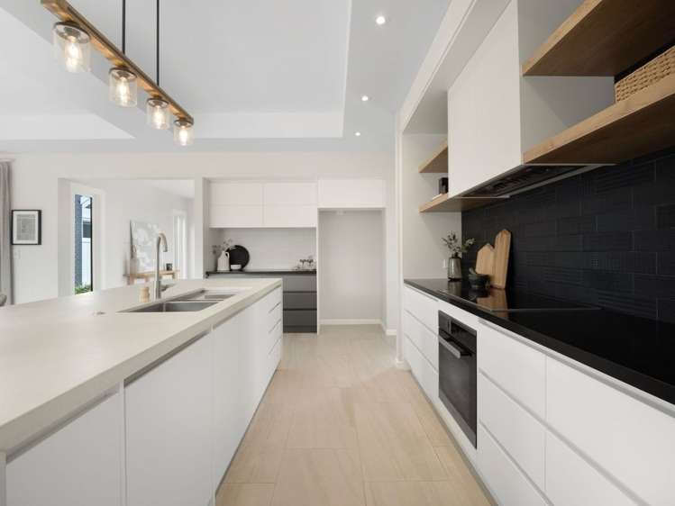1 Moemoea Place 11373_5