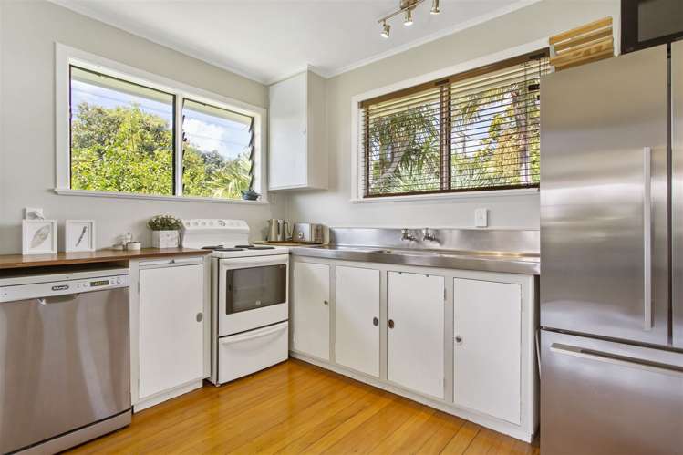 28 Queen Mary Avenue New Lynn_6