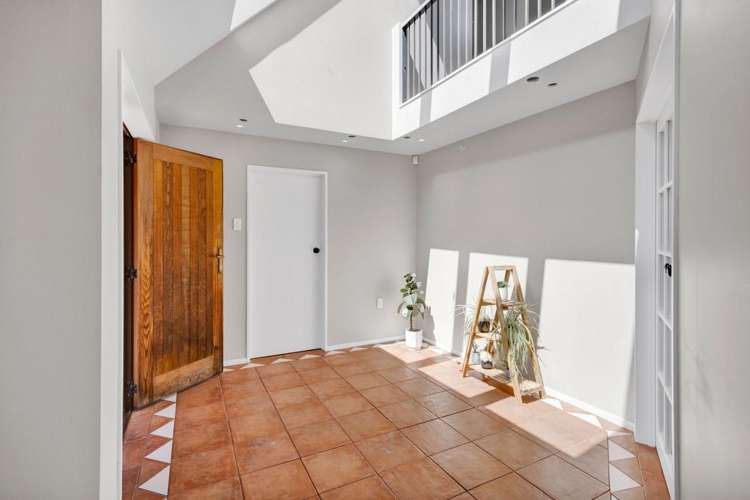 9 County Drive Hawera_11